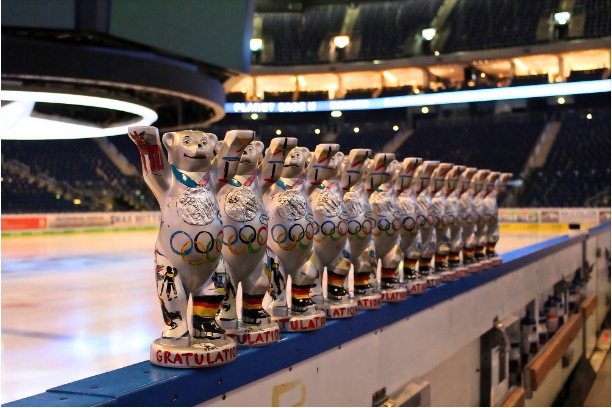 Individuelle Mini-Buddy-Bären als Auszeichnung bei einem Sport-Event in der Arena